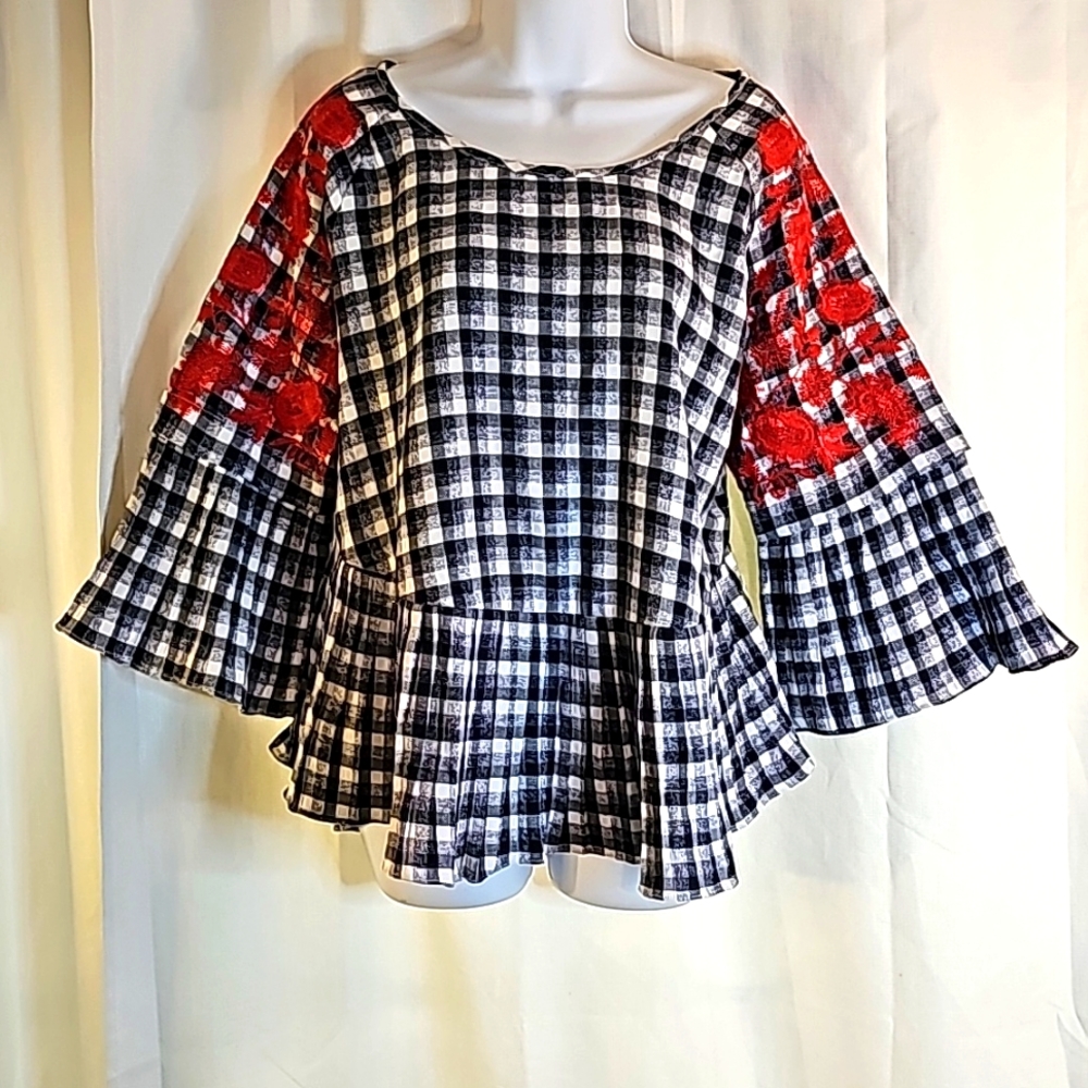 Entro S Plaid Embroidered Top